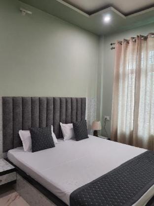 Shree Nanda  Guest House  Villa in Varanasi