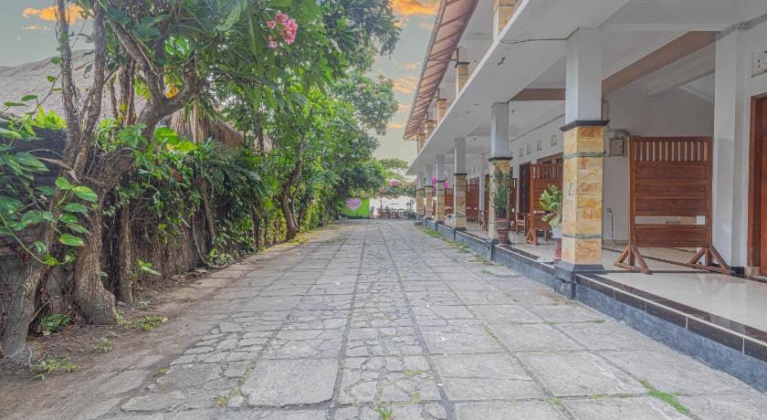 Transit Inn Senggigi Hotel in Batu Layar