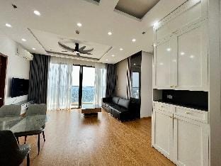 Luxury Vinhomes Skylake Near My Dinh Stadium Apartment in Laos