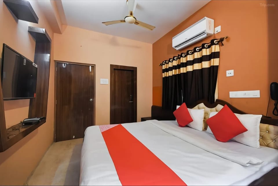 Goroomgo Dash Living Kolkata Hotel in Kolkata
