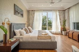 ELIVAAS 4 BHK with Pvt Pool - Suntuarios Apartment in Goa, India