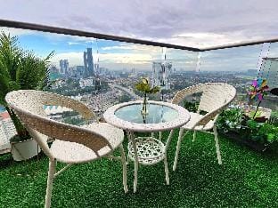 Loft Suite City View JB CIQ 7Pax Apartment in Johor Bahru