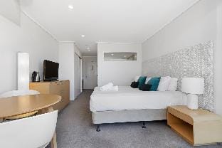 Luxury Salt Village 2 Bed Apartment! Vacation rental in Kingscliff