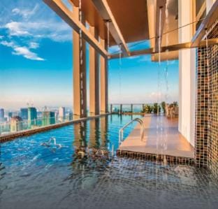 [RARE FIND Sky Infinity Pool] 4 pax, 2 Rooms Apartment in Johor Bahru