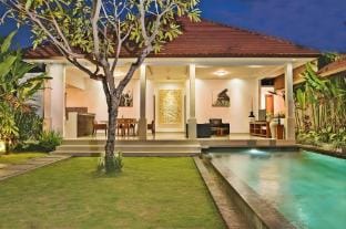 Lovely 4BR Private Pool Villa in Center Seminyak Villa in North Kuta