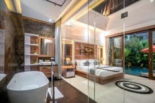 Modern 2BR Private Pool Villa near Seminyak Beach Villa in Kuta