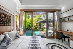Modern 2BR Private Pool Villa near Seminyak Beach Villa in Kuta