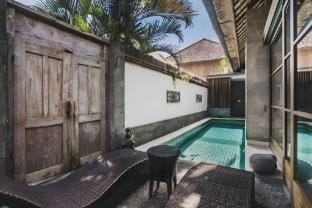 Peaceful 1BR Private Pool Villa near Ubud Palace Villa in Ubud