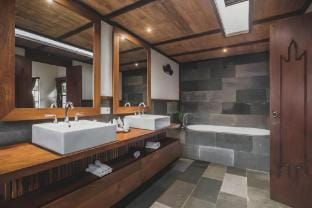 Peaceful 3BR Private Pool Villa near Ubud Palace Villa in Ubud