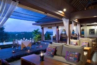Relaxing Deluxe Room with Balcony near Ubud Palace Vacation rental in Ubud