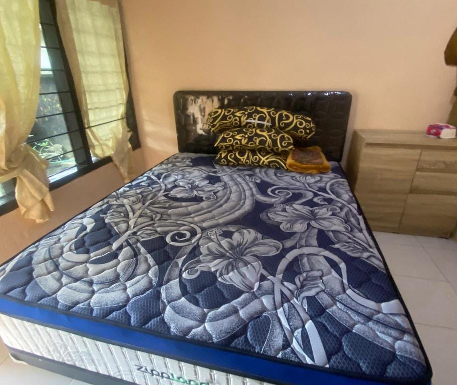 Hotel O Gians Homestay Near SMKN 2 Kuripan Hotel in West Nusa Tenggara, Indonesia