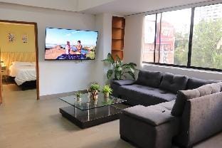 Penthouse W/ jacuzzi in Lleras park Apartment in Medellin