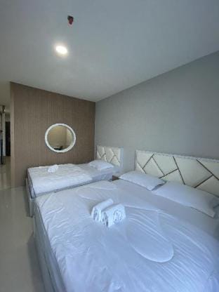 Twin bed Room by SKYLINE @Formosa Residence Batam  Apartment in Riau Islands, Indonesia