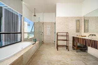 lalahouse-2BR Beachfont Hyyatt Regency Da Nang Villa in Hoa Hai