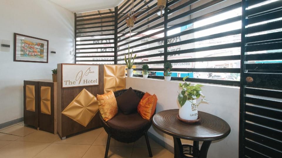RedDoorz @ The Vjour Hotel Makati Hotel in Pasay