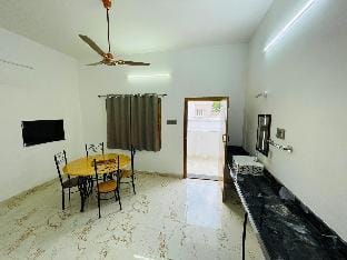 WHITE HOME STAY Vacation rental in Tamil Nadu