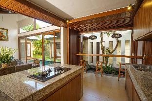 Summer Stylish 3BR Private Villa in Canggu Villa in North Kuta
