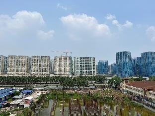 Shore World trade center MOA Airport SMX PICC WiFi Vacation rental in Pasay