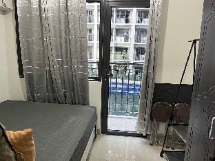 Shore World trade center MOA Airport SMX PICC WiFi Apartment in Pasay