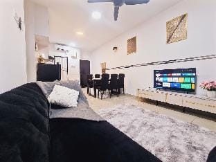 Stylish Cozy Condo 4-7pax@Golf View_Austin Hill JB Apartment in Johor Bahru