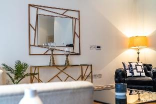Superior 2 Bedroom Apartment in Mayfair Apartment in City of Westminster