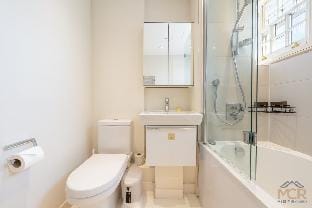 Deluxe One Bedroom Apartment at Mayfair Apartment in City of Westminster