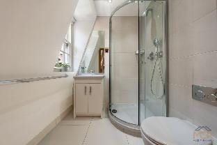Sophisticated Splendor2-Bedroom House in Mayfair Vacation rental in City of Westminster