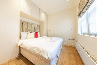 Superior 4 Bedroom Villa Vacation rental in City of Westminster