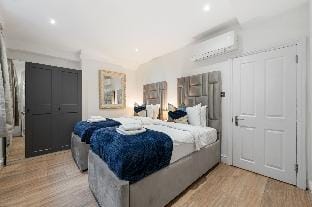 Superior 3 Bedroom Apartment In Mayfair Apartment in City of Westminster