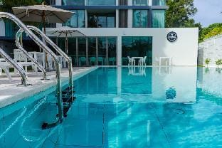 Great location walk to BangTao beach & Boat Avenue Apartment in Choeng Thale