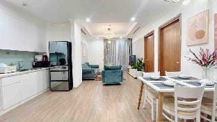 Vinhomes Apartment 03 BR in Vinhomes Times City Vacation rental in Laos