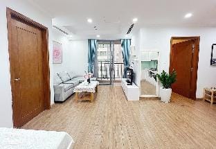 Luxury Apartment 02 Bedrooms in Vinhomes Time City Vacation rental in Laos