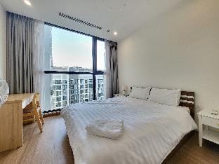 Vinhomes Skylake 2BR next to Keangnam Apartment in Laos