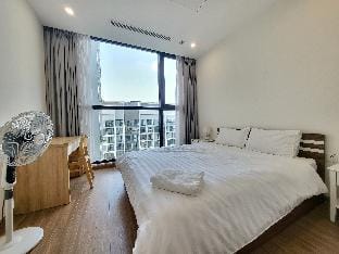 Vinhomes Skylake 2BR next to Keangnam Apartment in Laos