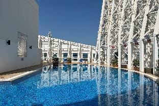 Furnished studio, Amazing lake view 137 Apartment in Dubai