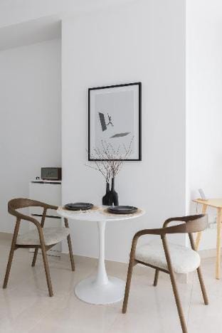 Studio, 12 min walk from Bay Avenue Park 138 Vacation rental in Dubai
