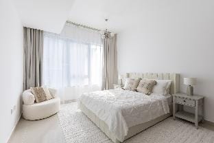 high floor, few min drive from Dubai Mall 136 Apartment in Dubai