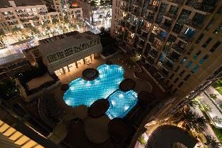 Burj Khalifa Views | Opera | 5 min from Dubai Mall Apartment in Dubai