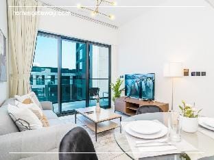 HomesGetaway - 1BR in Binghatti Canal Businessbay Apartment in Dubai