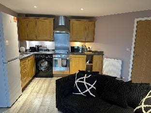 Modern 2 bedroom apartment Vacation rental in Warrington