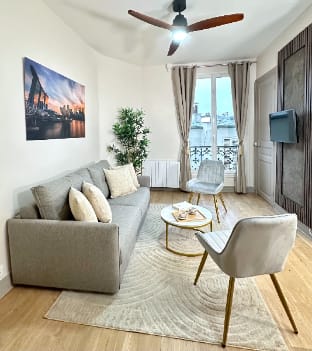 B1562 - Unique studio front of Sacré-Cœur! Apartment in Paris
