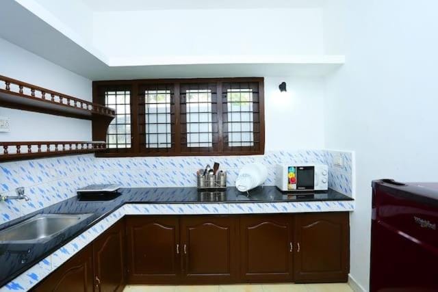 The Solo Apartments Kadavanthra Apartment in Kochi