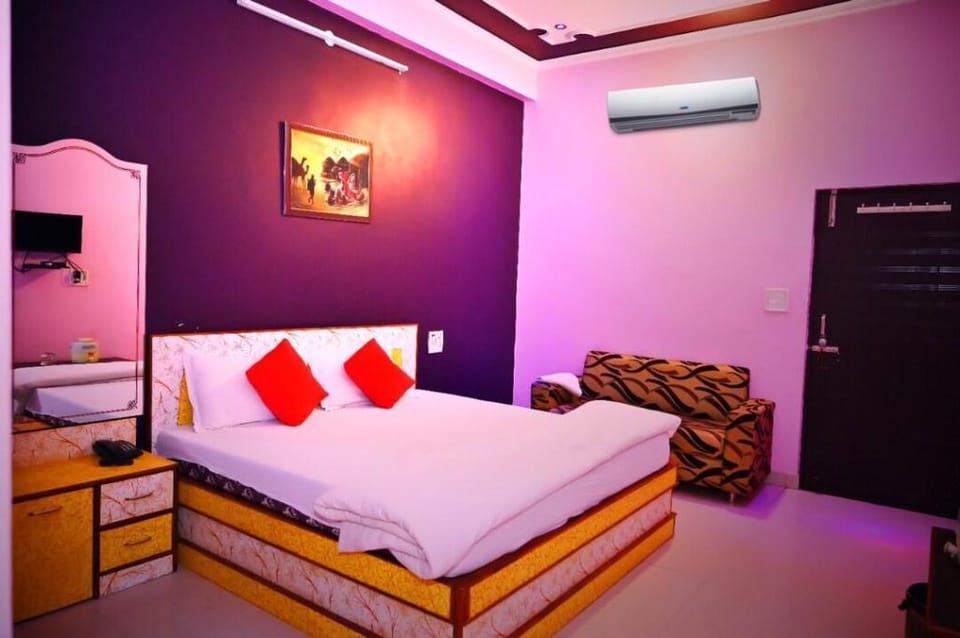 Hotel Radhika Hotel in Jaipur