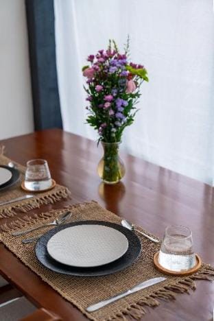 Cozy, smart, renovated flat above Ubud's roofs Apartment in Abiansemal