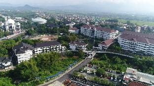 MP Villa Palmiers B3 Malang Vacation rental in East Java
