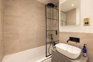 Luxurious 1- Bedroom Apartment in Kensington  Apartment in City of Westminster