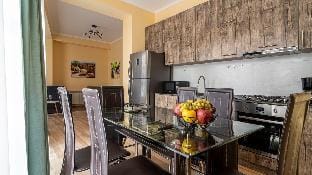 The Bright Beam Apartment - 2 Bedroom Apartment in Tbilisi, Georgia