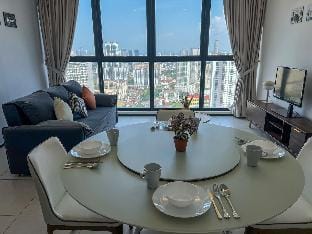 Modern Urban Suites@Georgetown PenangBridgeSeaview Apartment in George Town