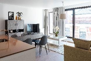 OneLuxStay near Diamond District Apartment in Antwerp