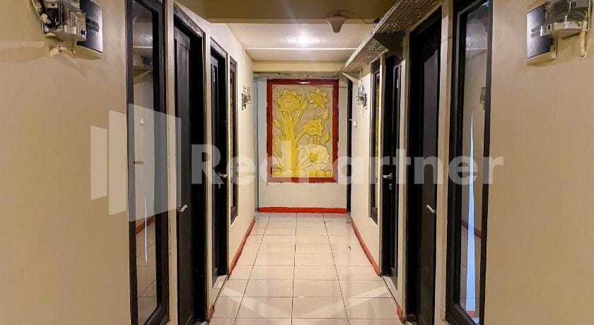 Audah Guesthouse Syariah RedPartner Hotel in South Jakarta City